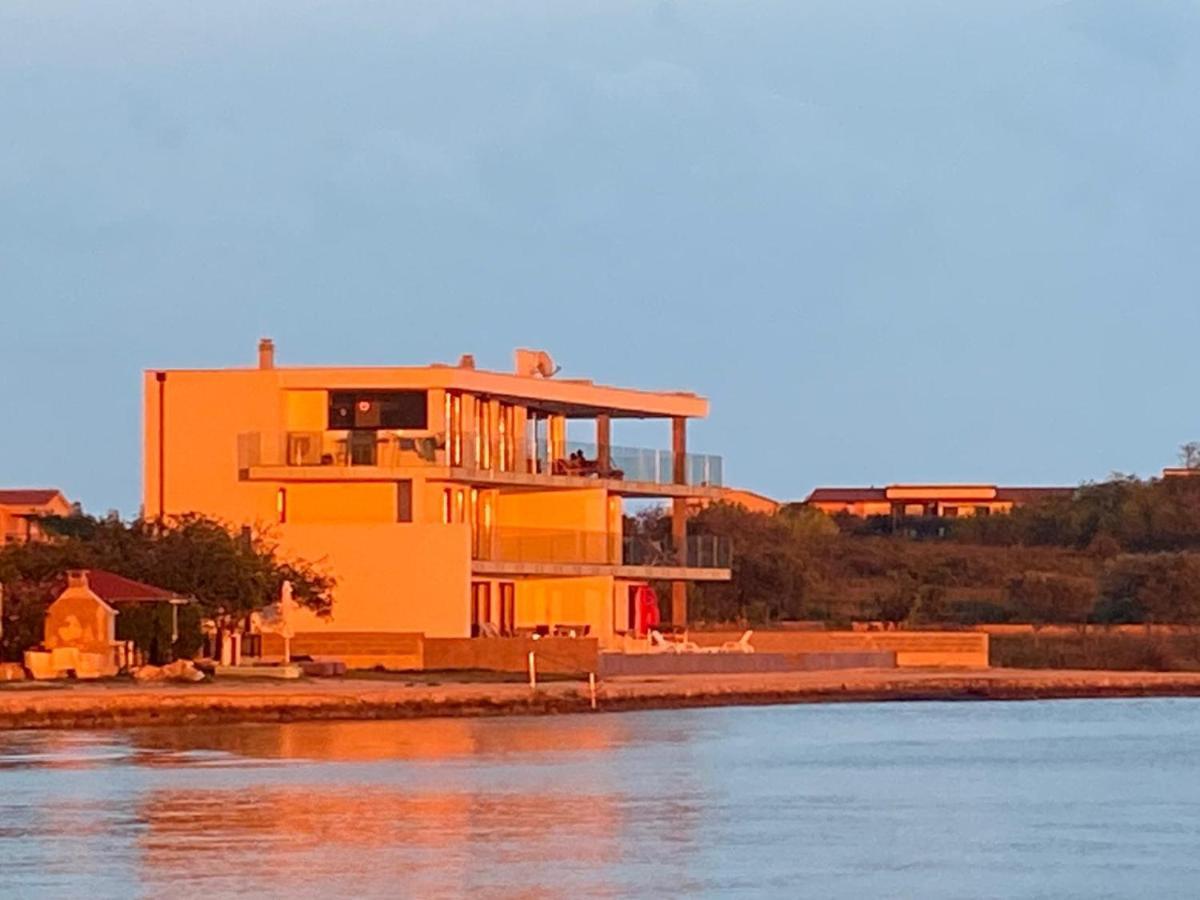 Jimmys Beach direkt am Meer mit Pool Privlaka  Exterior foto