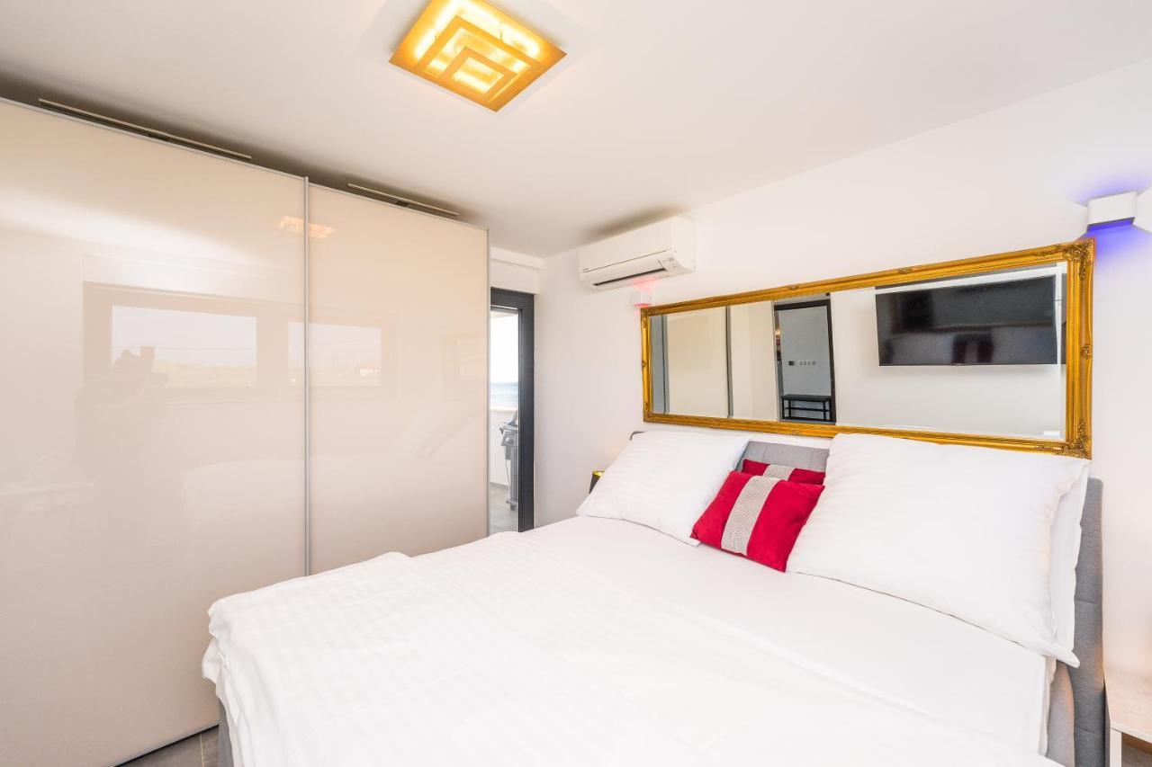 Jimmys Beach direkt am Meer mit Pool Privlaka  Exterior foto