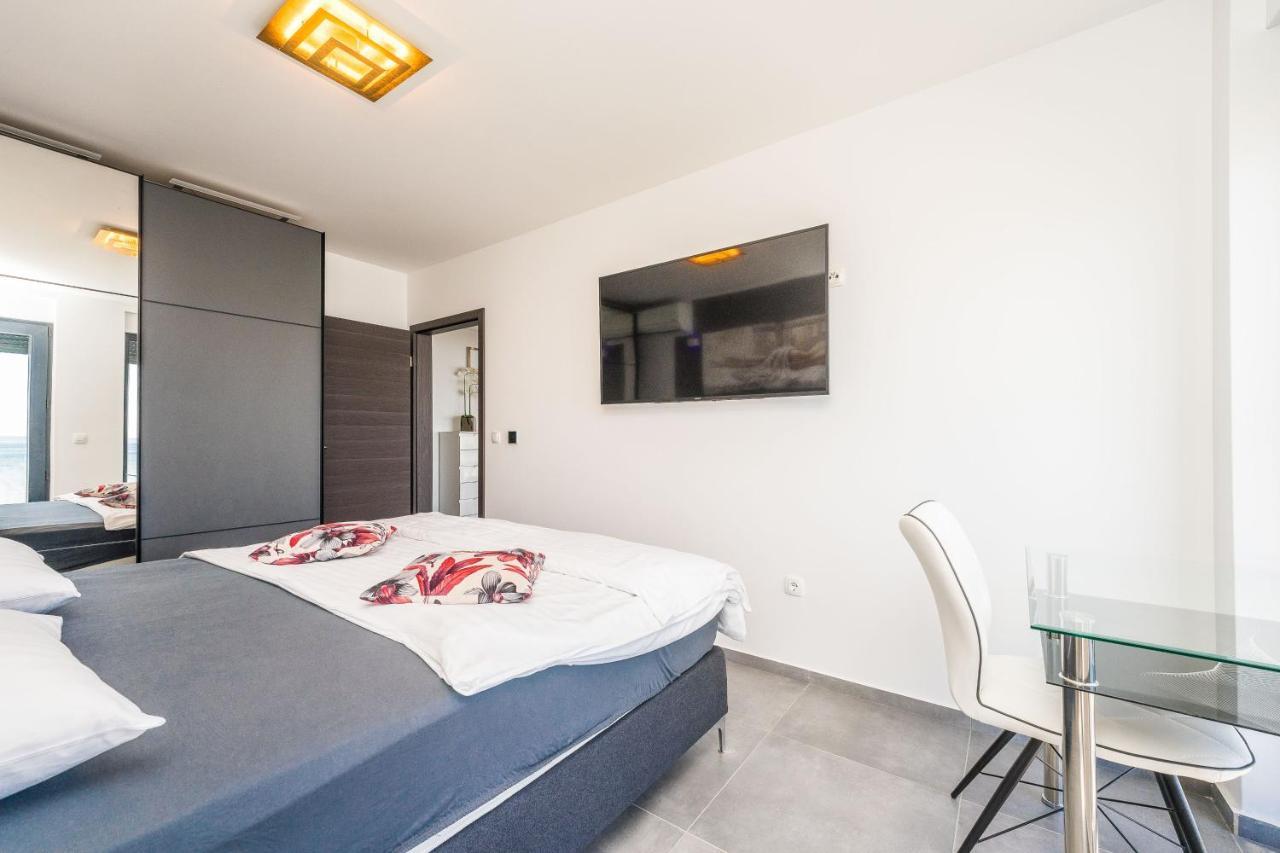 Jimmys Beach direkt am Meer mit Pool Privlaka  Exterior foto
