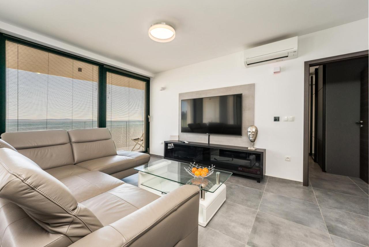 Jimmys Beach direkt am Meer mit Pool Privlaka  Exterior foto